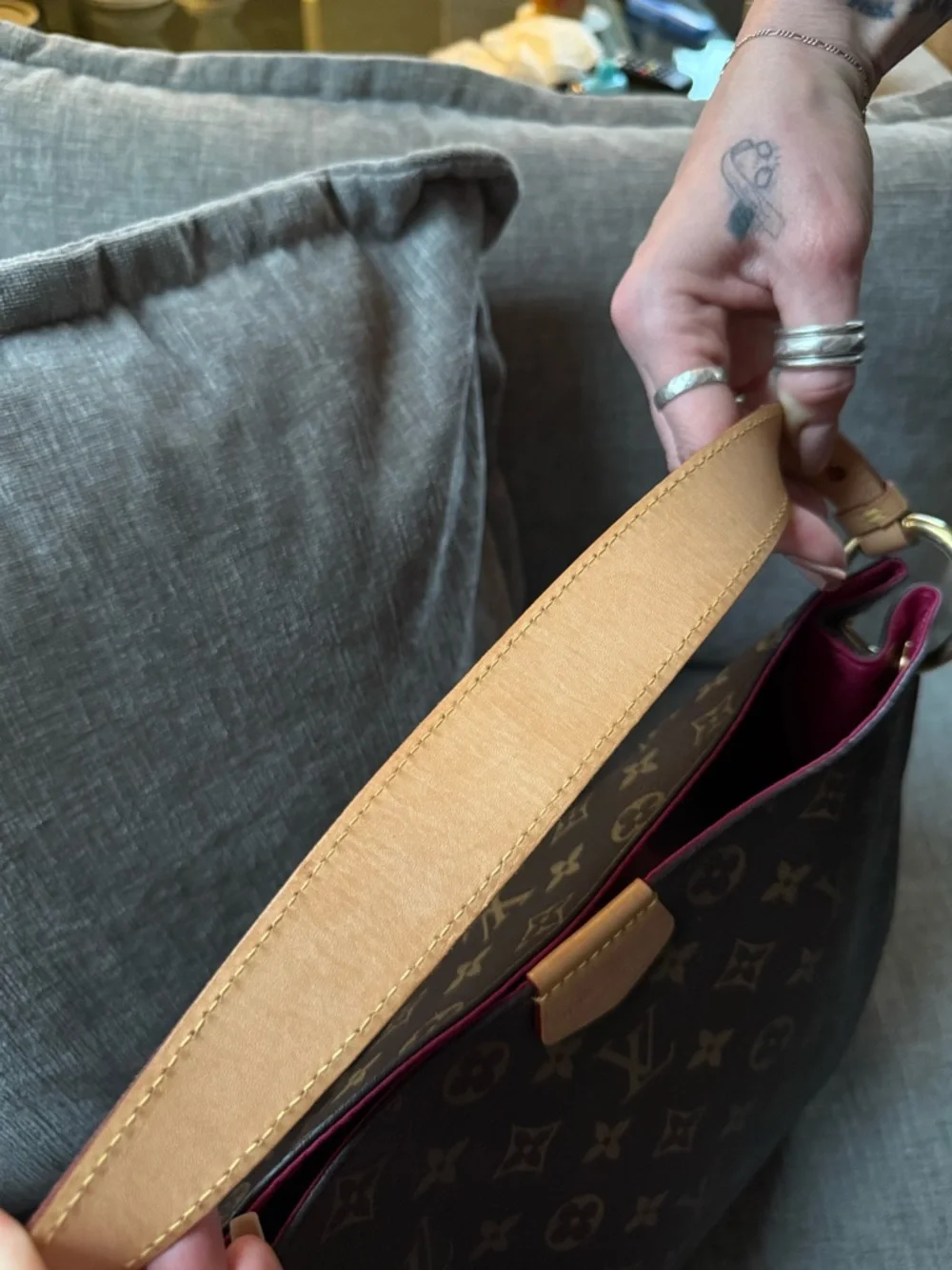 Louis Vuitton Graceful PM Monogram Bag – Used Once - Picture 6 of 12